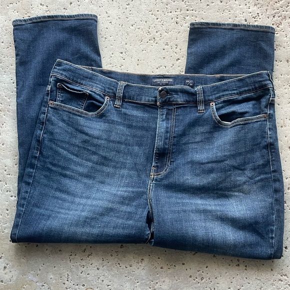 Lucky Brand Athletic Fit Bootcut Denim Jeans. size W44/L30 - Picture 2 of 12